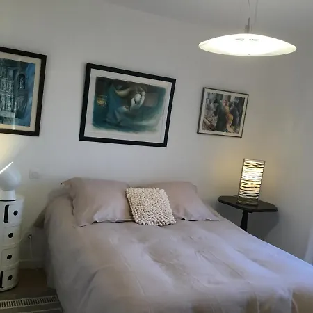 Bed & Breakfast Maison Fleurie Uhart-Cize